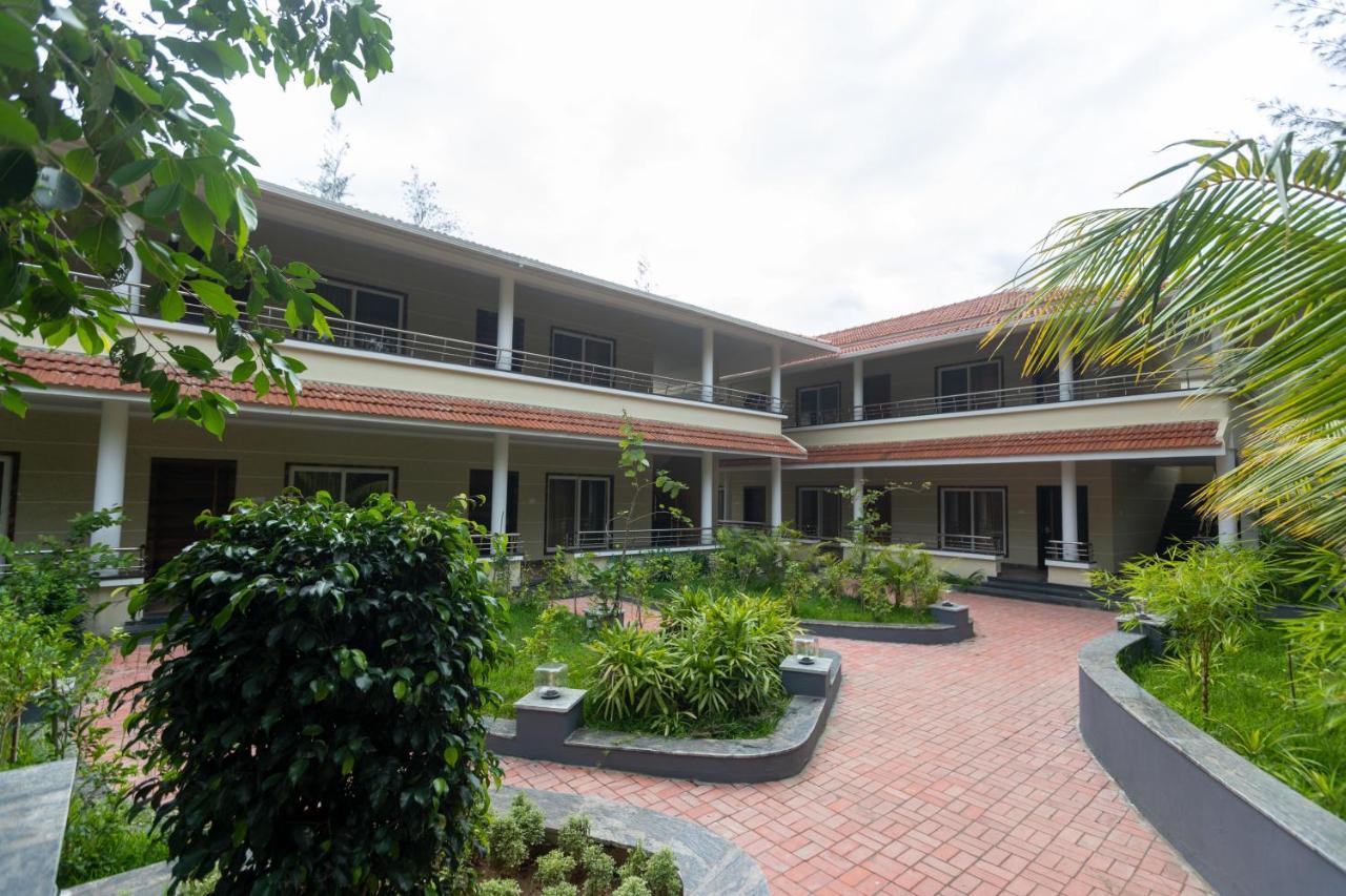 Sr Jungle Resort Coimbatore Exterior photo