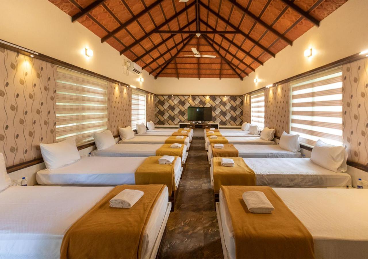 Sr Jungle Resort Coimbatore Exterior photo
